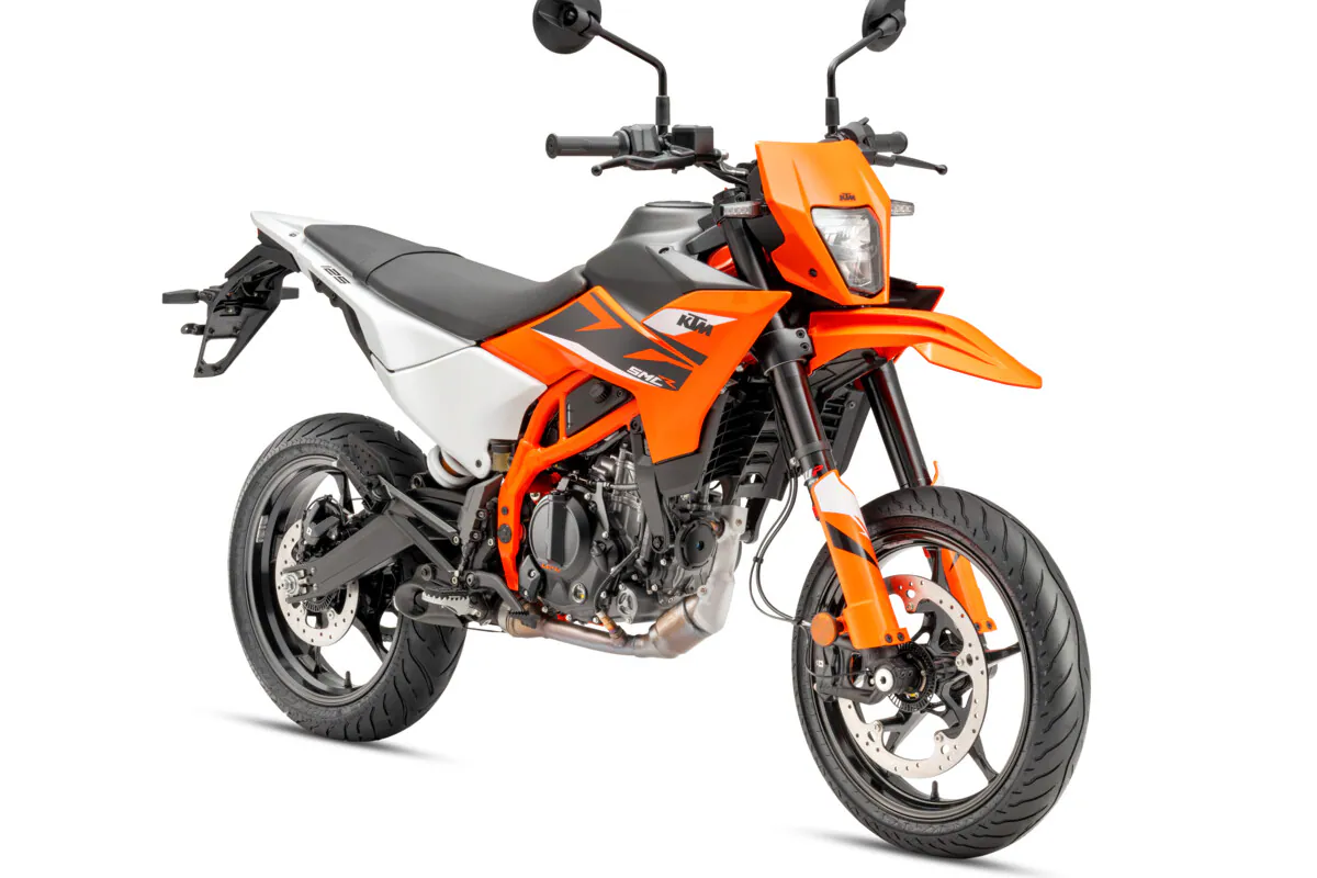 2025 KTM 390 SMC R